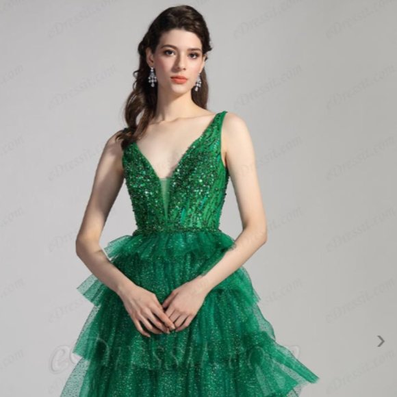 Green V-Cut Beaded Shiny Layers Party Cake Dress - Like New - Picture 7 of 11